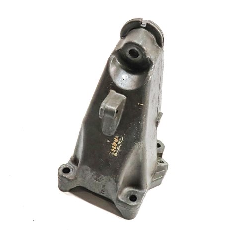 Thumbnail 2: 2015 MERCEDES C300 (W205) 2.0L RIGHT PASSENGER ENGINE MOTOR MOUNT BRACKET
