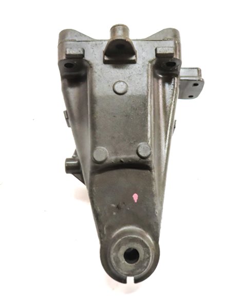 Thumbnail 3: 2015 MERCEDES C300 (W205) 2.0L LEFT DRIVER ENGINE MOTOR MOUNT BRACKET