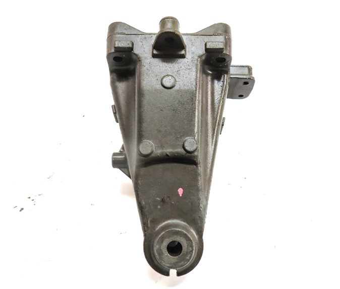 Thumbnail 4: 2015 MERCEDES C300 (W205) 2.0L LEFT DRIVER ENGINE MOTOR MOUNT BRACKET