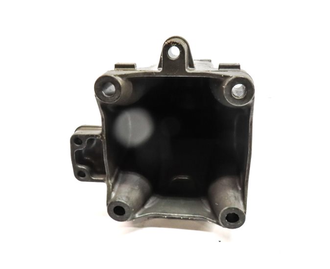 Thumbnail 5: 2015 MERCEDES C300 (W205) 2.0L LEFT DRIVER ENGINE MOTOR MOUNT BRACKET
