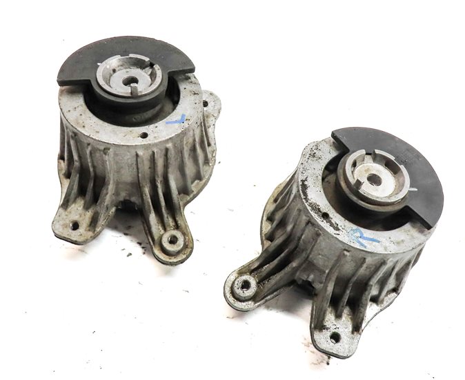 2015 MERCEDES C300 (W205) 2.0L ENGINE MOTOR SUPPORT MOUNT SET/2