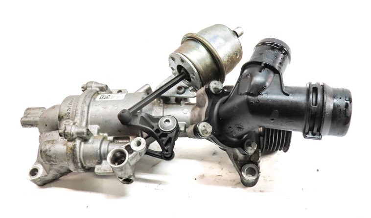 Thumbnail 5: 2015 MERCEDES C300 (W205) 2.0L M274 TURBO ENGINE WATER PUMP w/ THERMOSTAT