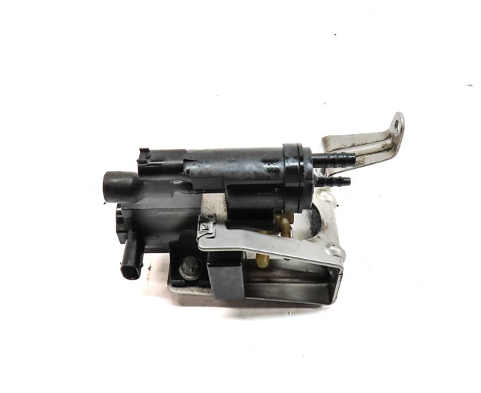 Thumbnail 3: 2015 MERCEDES C300 (W205) 2.0L ENGINE TURBO BOOST PURGE SOLENOID MODULE