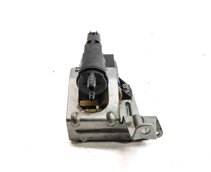 Thumbnail 4: 2015 MERCEDES C300 (W205) 2.0L ENGINE TURBO BOOST PURGE SOLENOID MODULE