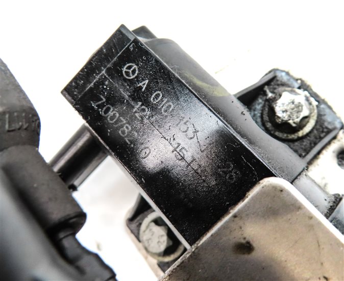Thumbnail 7: 2015 MERCEDES C300 (W205) 2.0L ENGINE TURBO BOOST PURGE SOLENOID MODULE