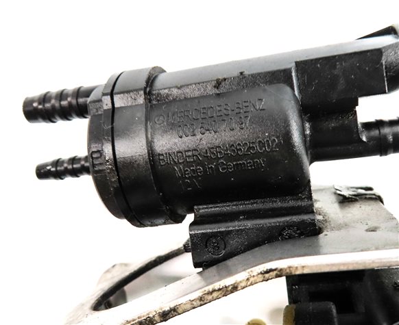 Thumbnail 8: 2015 MERCEDES C300 (W205) 2.0L ENGINE TURBO BOOST PURGE SOLENOID MODULE