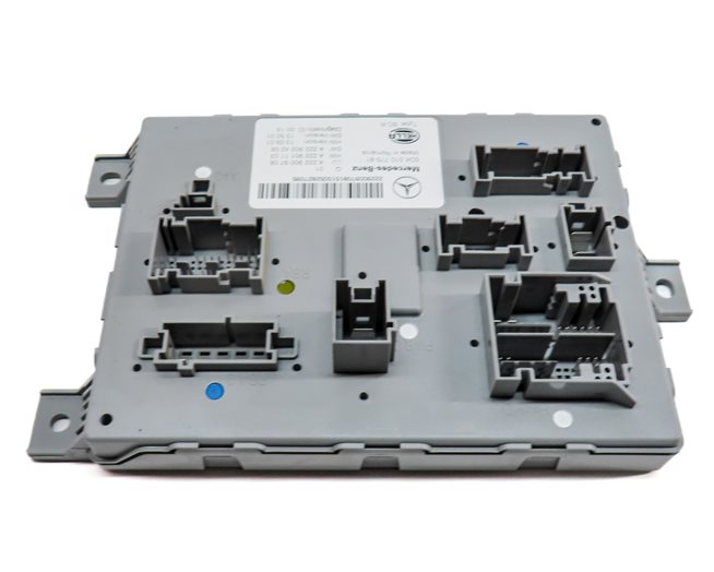 Thumbnail 3: 2015 MERCEDES C300 C400 C63 (W205) REAR SIGNAL ACQUISITION CONTROL MODULE SAM