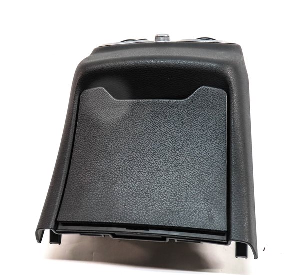 Thumbnail 3: 2015 MERCEDES C300 (W205) REAR CENTER CONSOLE HEAT AIR AC VENT (Black/Silver)