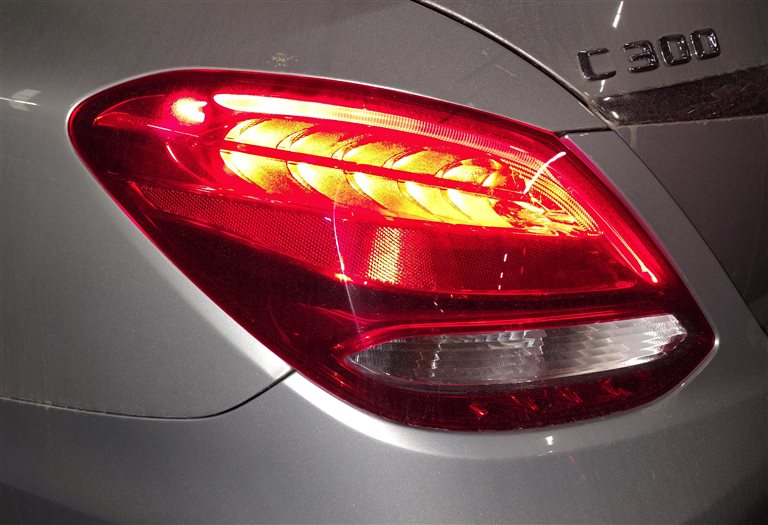 Thumbnail 2: 15-17 MERCEDES C-CLASS (W205) REAR LEFT INCANDESCENT TAILLIGHT BRAKE LIGHT LAMP