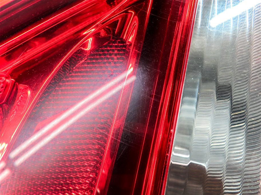 Thumbnail 8: 15-17 MERCEDES C-CLASS (W205) REAR LEFT INCANDESCENT TAILLIGHT BRAKE LIGHT LAMP