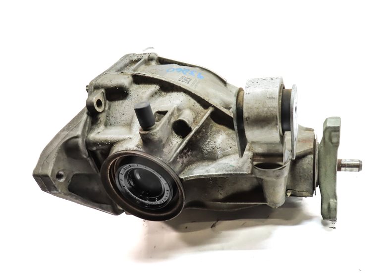 Thumbnail 2: 15-17 MERCEDES C300 C43 AMG (W205) RWD REAR DIFFERENTIAL GEAR CARRIER ASSEMBLY