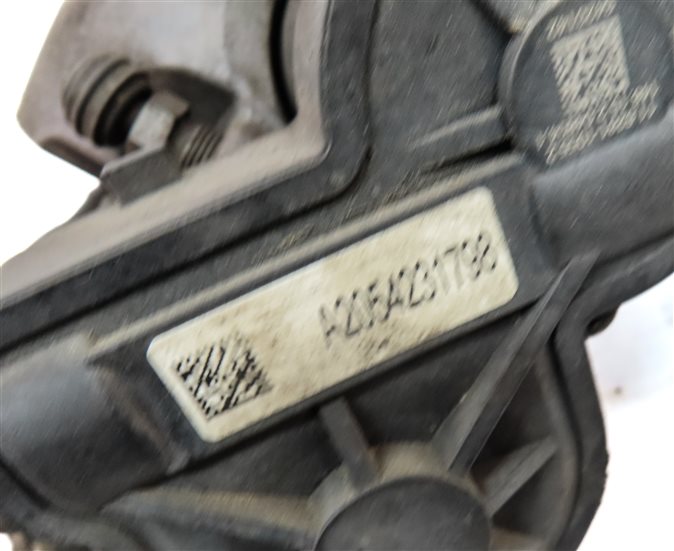 Thumbnail 8: 15-21 MERCEDES C-CLASS (W205) REAR LEFT BRAKE CALIPER w/ PARKING BRAKE ACTUATOR