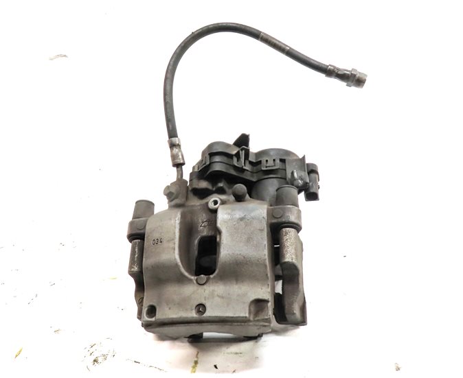 Thumbnail 2: 15-21 MERCEDES C-CLASS (W205) REAR RIGHT BRAKE CALIPER w/ PARKING BRAKE ACTUATOR