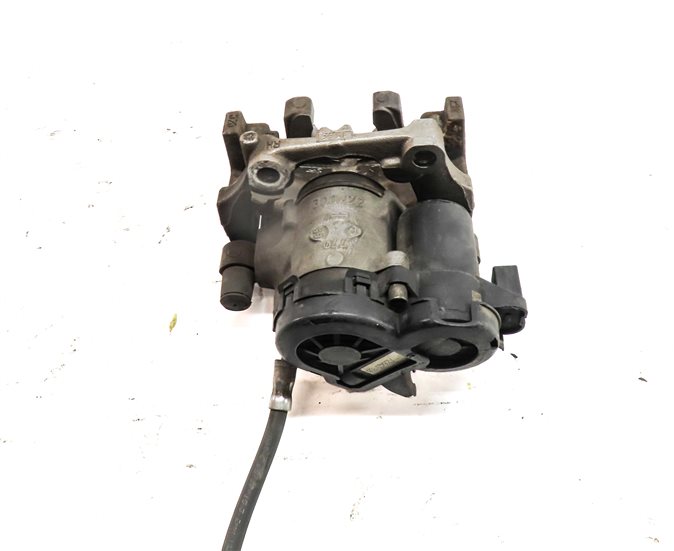 Thumbnail 5: 15-21 MERCEDES C-CLASS (W205) REAR RIGHT BRAKE CALIPER w/ PARKING BRAKE ACTUATOR