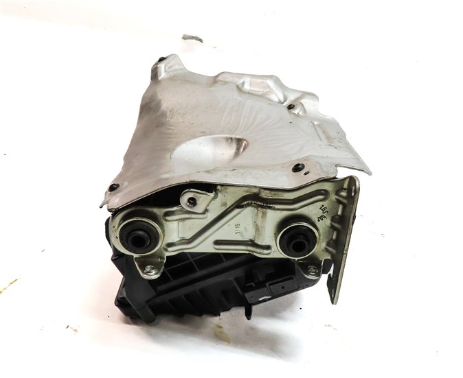 Thumbnail 3: 2015-2020 MERCEDES C E GLC SLC SLK CLASS ENGINE AIR FILTER CLEANER HOUSING BOX