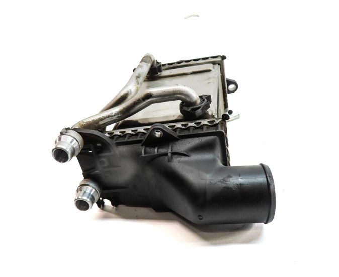 Thumbnail 4: 2015-2020 MERCEDES C300 E300 GLC (W205 W213 X253) 2.0L ENGINE TURBO INTERCOOLER