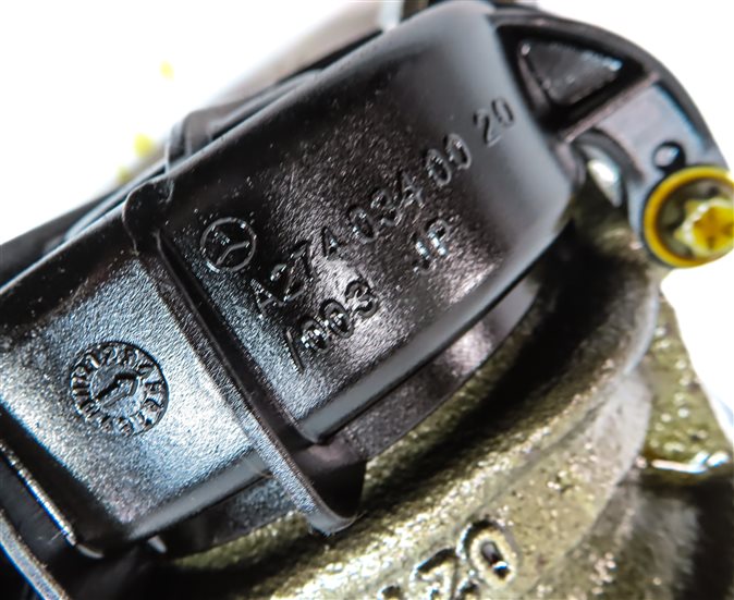 Thumbnail 8: 2015 MERCEDES C300 (W205) 2.0L ENGINE DYNAMIC BALANCE SHAFT