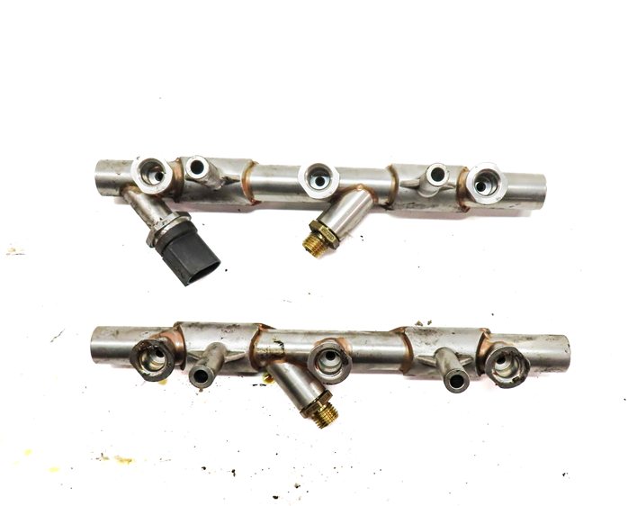 2017 AUDI Q7 (4M) 3.0L SUPER (CREC) ENGINE FUEL INJECTOR RAIL SET/2