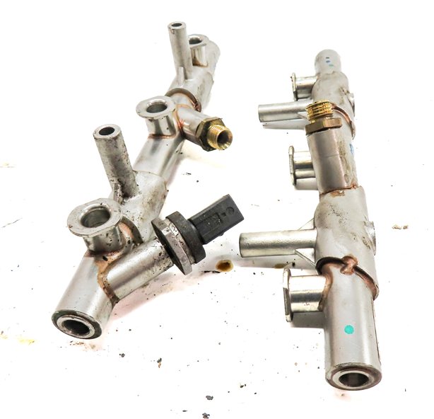 Thumbnail 4: 2017 AUDI Q7 (4M) 3.0L SUPER (CREC) ENGINE FUEL INJECTOR RAIL SET/2