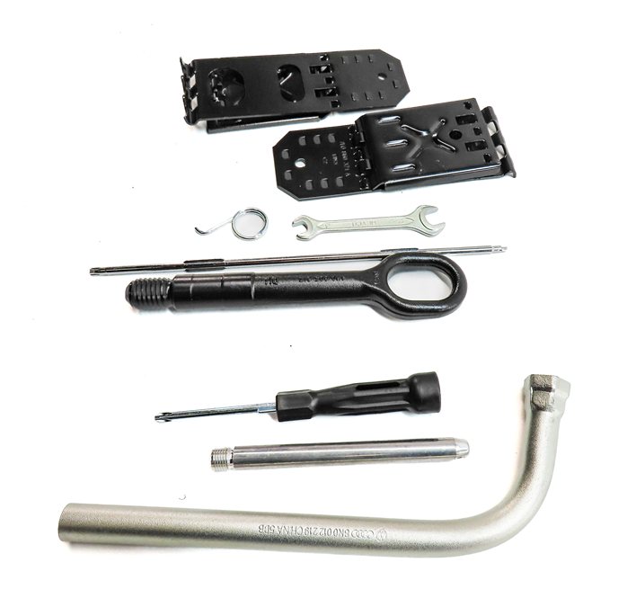 Thumbnail 3: 2017 AUDI Q7 (4M) EMERGENCY ROADSIDE SPARE TIRE TOOL KIT SET/10 w/ CASE