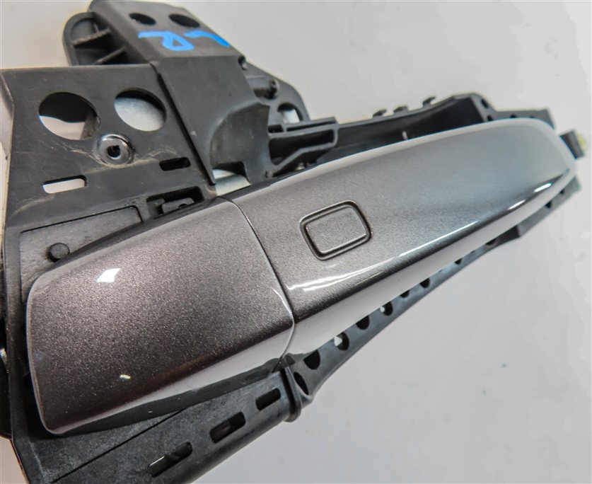 Thumbnail 5: 2017-2020 AUDI Q7 (4M) REAR LEFT KEYLESS EXTERIOR DOOR HANDLE (Gray)