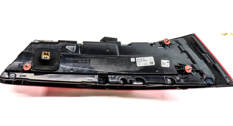 Thumbnail 6: 17-19 AUDI Q7 (4M) REAR RIGHT PASSENGER TRUNK TAILLIGHT LED BRAKE LIGHT LAMP