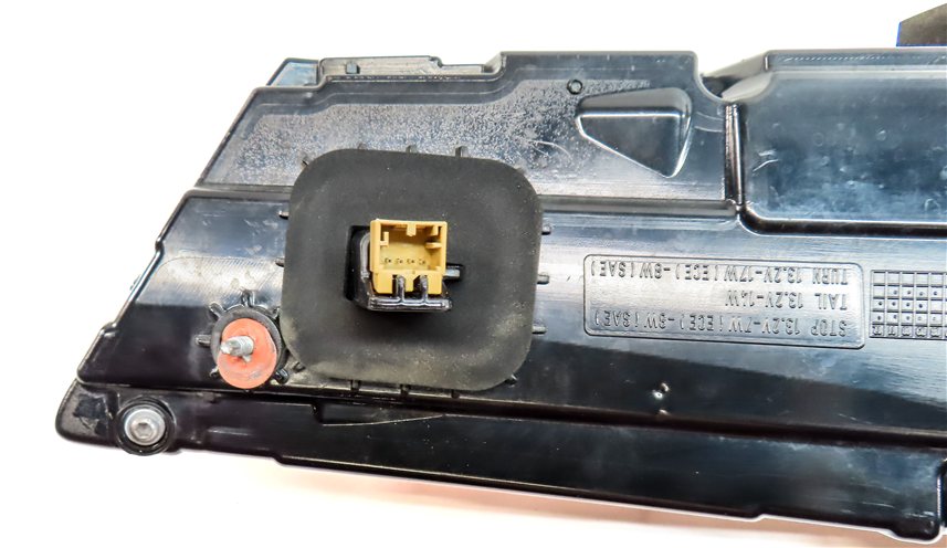 Thumbnail 7: 17-19 AUDI Q7 (4M) REAR RIGHT PASSENGER TRUNK TAILLIGHT LED BRAKE LIGHT LAMP