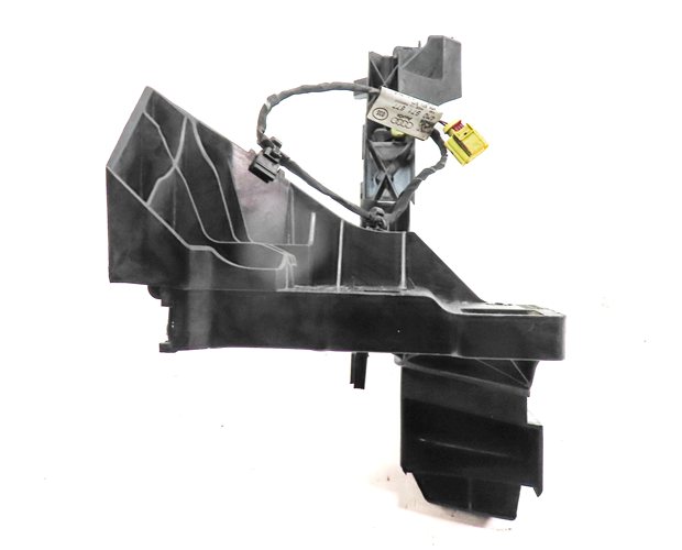 Thumbnail 6: 2017 AUDI Q7 (4M) FRONT RIGHT PASSENGER HEADLIGH LAMP SUPPORT MOUNT BRACKET