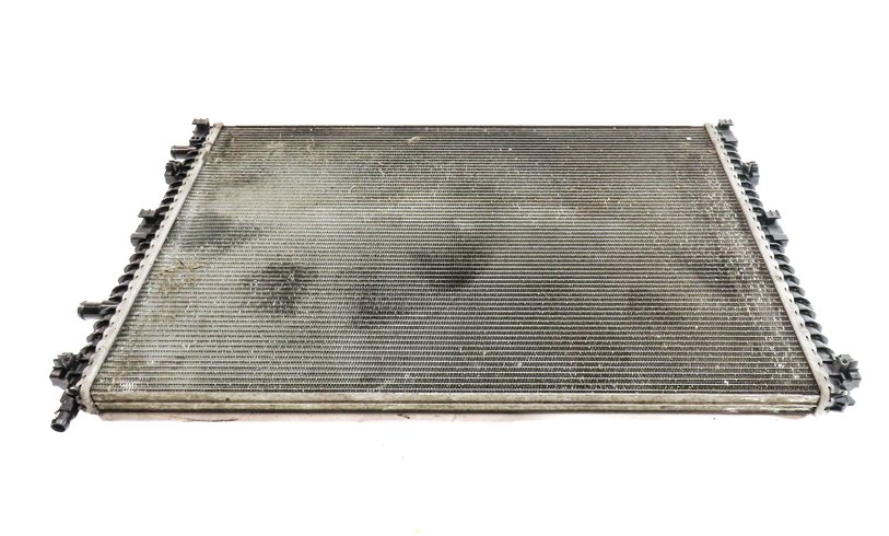 2017-2019 AUDI Q7 (4M) 3.0L SUPERCHARGED ENGINE - CENTER AUXILIARY RADIATOR