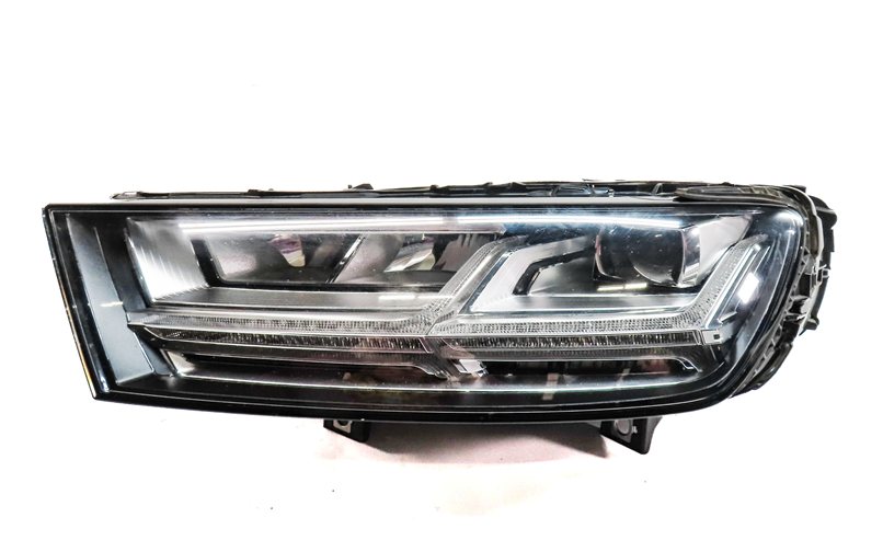 17-19 AUDI Q7 (4M) LEFT FRONT DRIVER DYNAMIC LED HEADLIGHT LIGHT LAMP (8Q3)