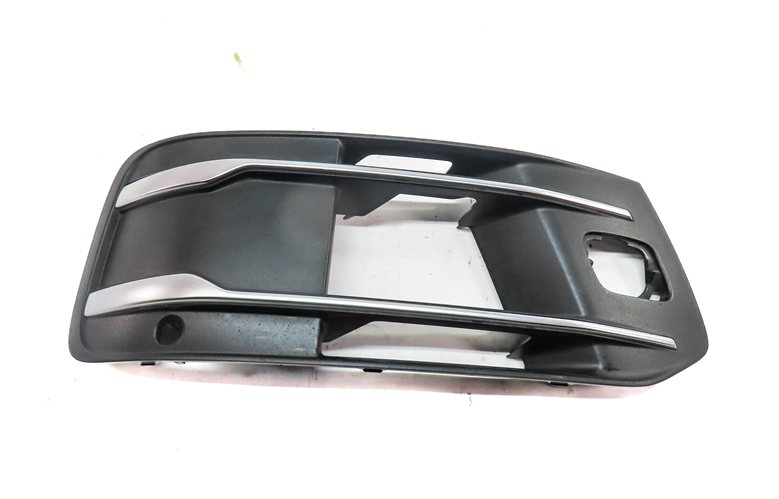 2017 AUDI Q7 (4M) FRONT RIGHT PASSENGER FOG LIGHT LAMP TRIM GRILLE (BLACK)