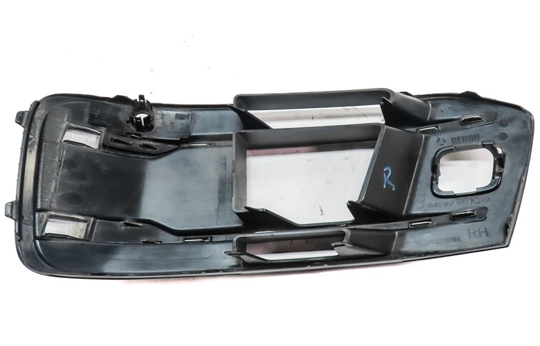 Thumbnail 5: 2017 AUDI Q7 (4M) FRONT RIGHT PASSENGER FOG LIGHT LAMP TRIM GRILLE (BLACK)