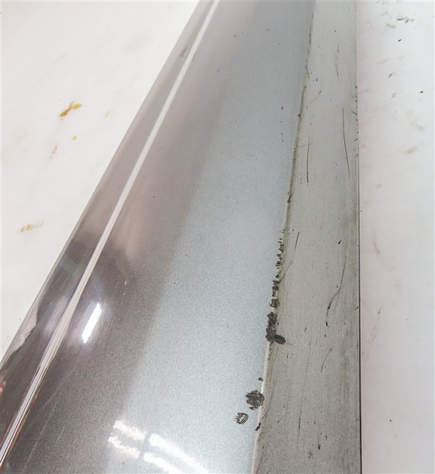 Thumbnail 14: 2017-2019 AUDI Q7 (4M) RIGHT FRONT PASSENGER DOOR RUNNER MOULDING TRIM (Gray)