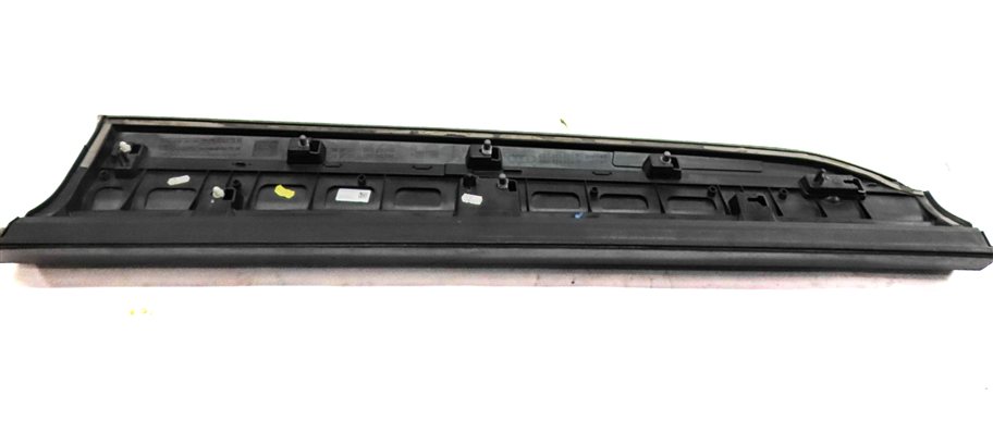 Thumbnail 6: 2017-2019 AUDI Q7 (4M) FRONT LEFT DRIVER LOWER DOOR MOULDING TRIM (Gray)
