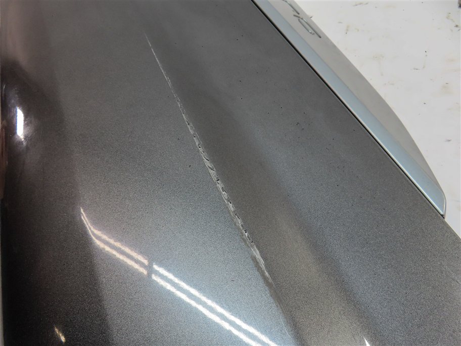 Thumbnail 11: 2017-2019 AUDI Q7 (4M) REAR LEFT DOOR LOWER MOULDING RUNNER TRIM (Gray)