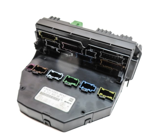 Thumbnail 1: 2014-2015 MERCEDES C-CLASS GLK (W204 X204) FRONT SIGNAL ACQUISITION MODULE SAM