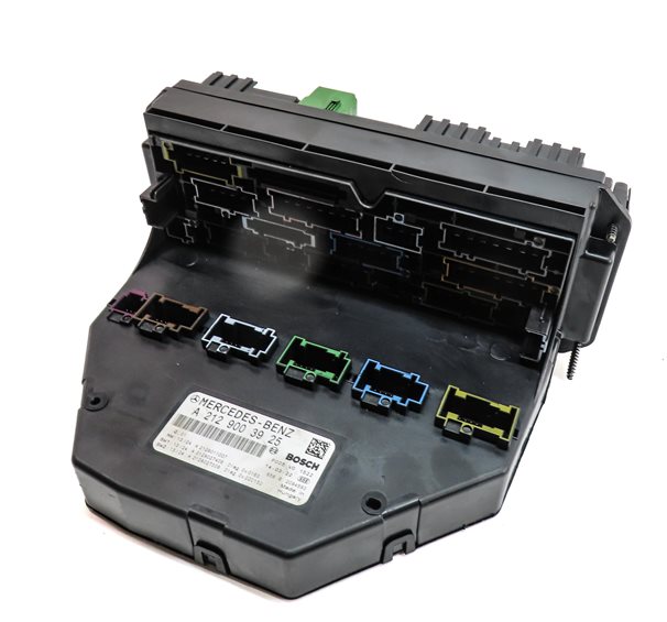 Thumbnail 2: 2014-2015 MERCEDES C-CLASS GLK (W204 X204) FRONT SIGNAL ACQUISITION MODULE SAM
