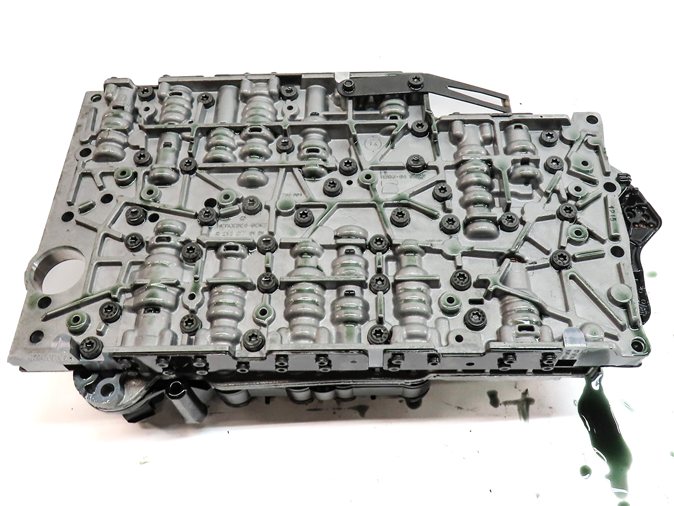 Thumbnail 6: 14-15 MERCEDES GLK350 X204 RWD AUTO TRANSMISSION VALVE BODY w/CONDUCTOR PLATE