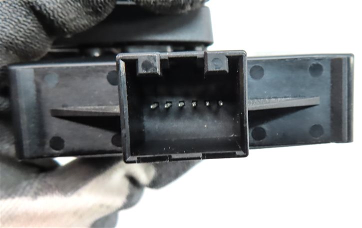 Thumbnail 6: 2014 AUDI S5 COUPE (B8 8T) FRONT RIGHT PASSENGER SEAT POSITION ADJUST SWITCH