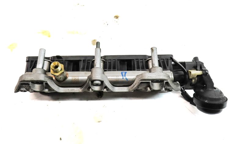 Thumbnail 4: 12-17 AUDI A6 A7 Q5 S5 SQ5 (C7 4G8 B8 8T 8R) RIGHT INTAKE MANIFOLD DIFFUSER RAIL