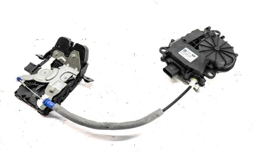 Thumbnail 2: 18 LAND ROVER DISCOVERY (L462) REAR TRUNK LIFTGATE HATCH LID LOCK LATCH ACTUATOR