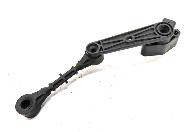 Thumbnail 2: 2018 ROVER DISCOVERY (L462) FRONT RIGHT PASSENGER SUSPENSION HEIGHT LEVEL SENSOR