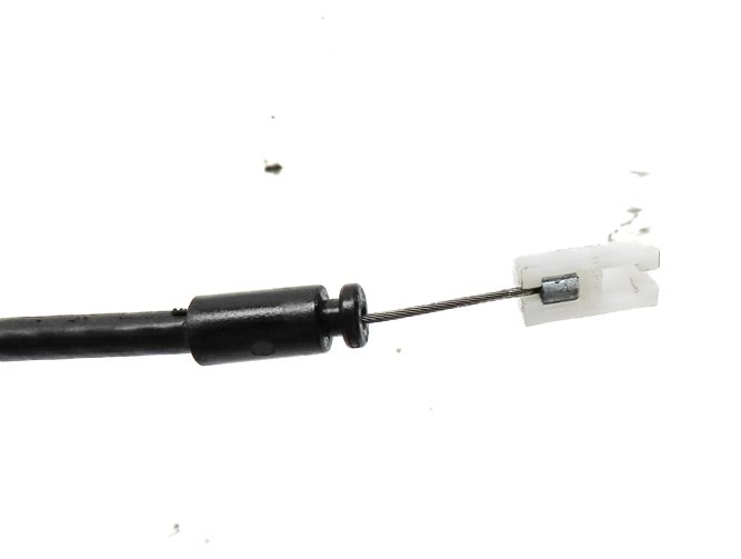 Thumbnail 7: 2018 LAND ROVER DISCOVERY (L462) FRONT HOOD LID LEFT & RIGHT LATCH CABLE SET