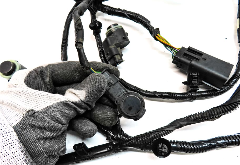 Thumbnail 4: 2018 LAND ROVER DISCOVERY (L462) REAR PARK ASSIST PDC WIRE SENSOR SET/6 (White)