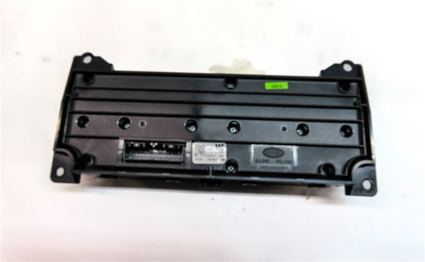 Thumbnail 3: 2018 LAND ROVER DISCOVERY (L462) REAR HEAT AIR AC HVAC CLIMATE CONTROL PANEL