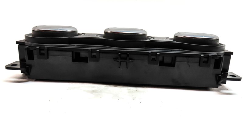 Thumbnail 4: 2018 LAND ROVER DISCOVERY (L462) REAR HEAT AIR AC HVAC CLIMATE CONTROL PANEL