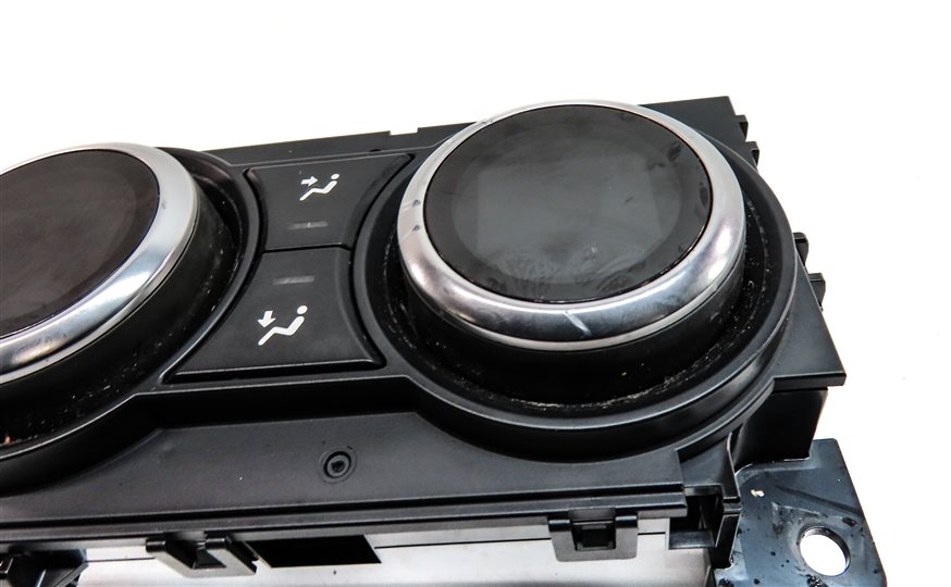 Thumbnail 5: 2018 LAND ROVER DISCOVERY (L462) REAR HEAT AIR AC HVAC CLIMATE CONTROL PANEL