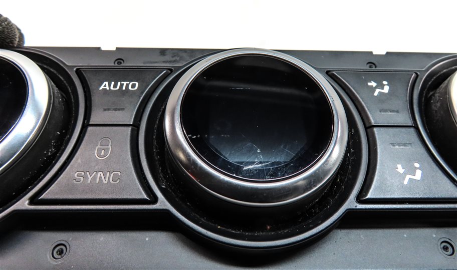 Thumbnail 7: 2018 LAND ROVER DISCOVERY (L462) REAR HEAT AIR AC HVAC CLIMATE CONTROL PANEL