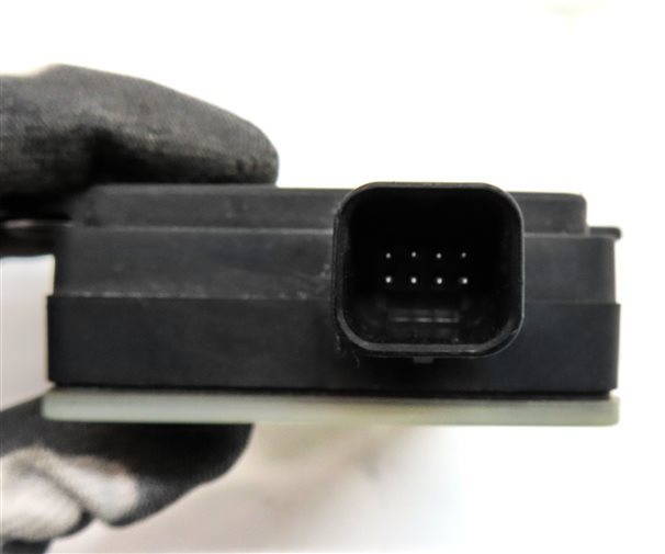 Thumbnail 5: 2018-2019 ROVER DISCOVERY L462 REAR DRIVER ASSIST BLIND SPOT RADAR SENSOR MODULE