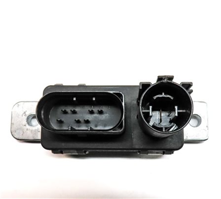 Thumbnail 5: 2018 LAND ROVER DISCOVERY (L462) 3.0L DIESEL GLOW PLUG RELAY CONTROL MODULE